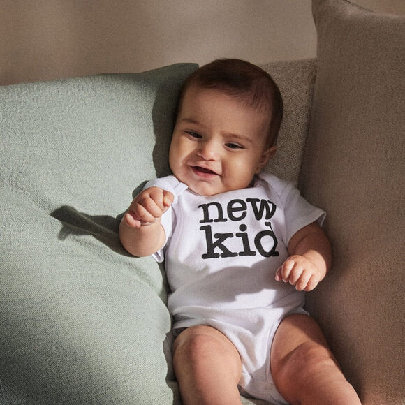 Monochrome Onesie, New Kid White 6-12 Months - Picture 2 of 4